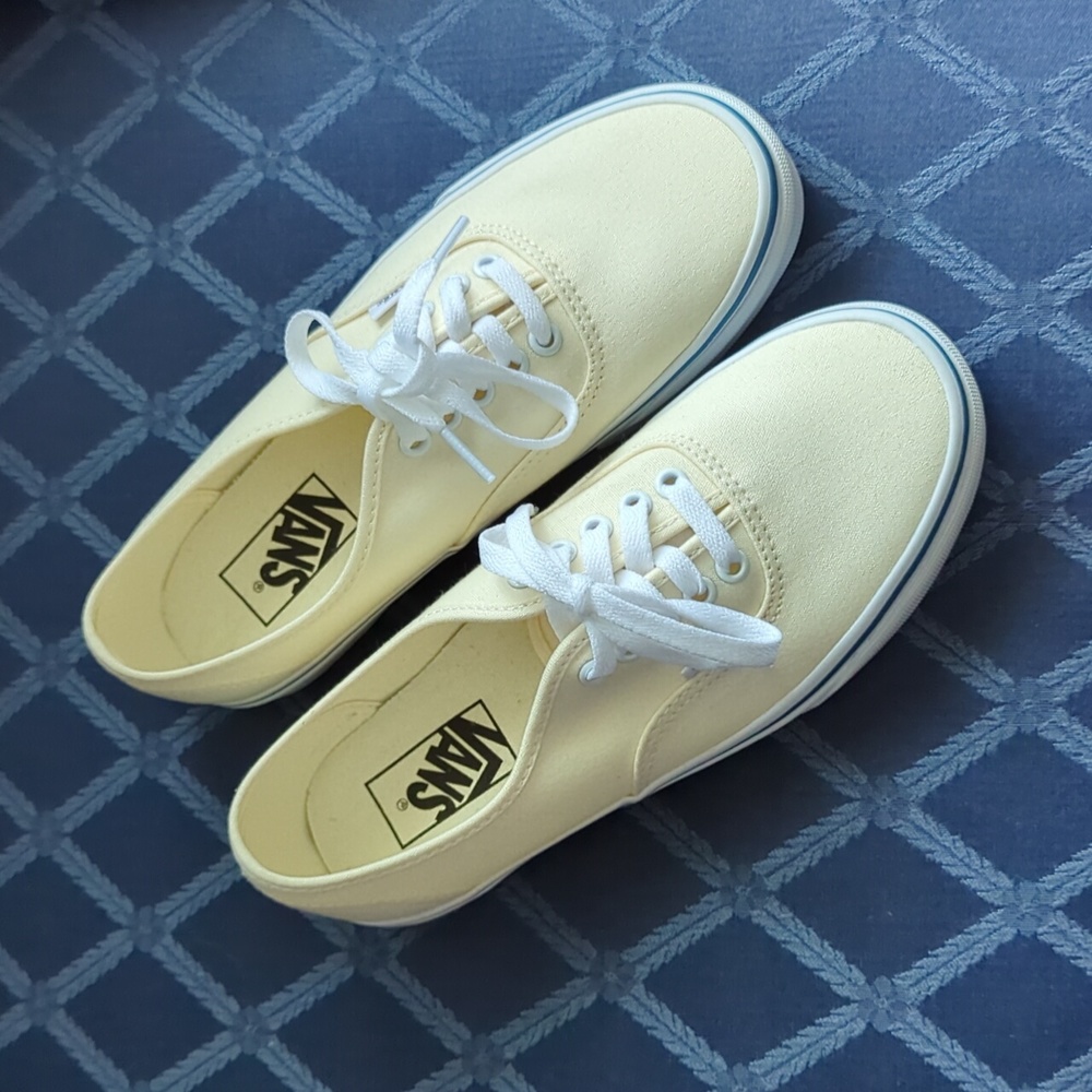 Vans yellow low cut sneakers size 8